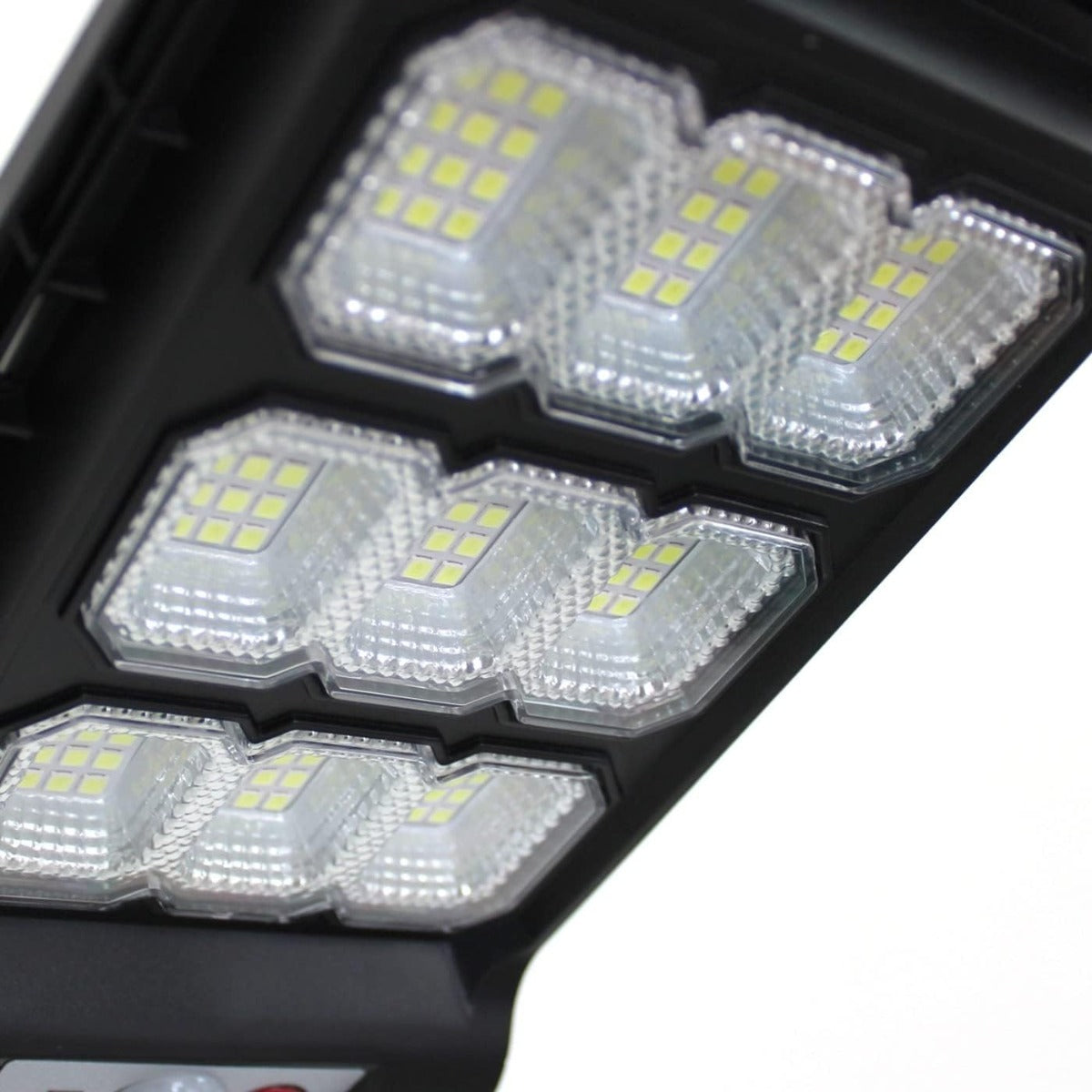 Lampione Solare LED Esterno 100W con Palo e Telecomando – 108 LED